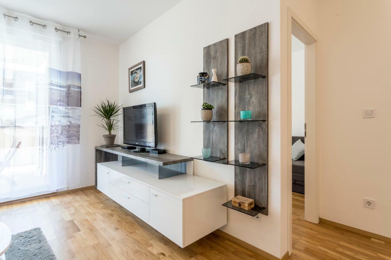 Apartment Luka Спліт Екстер'єр фото