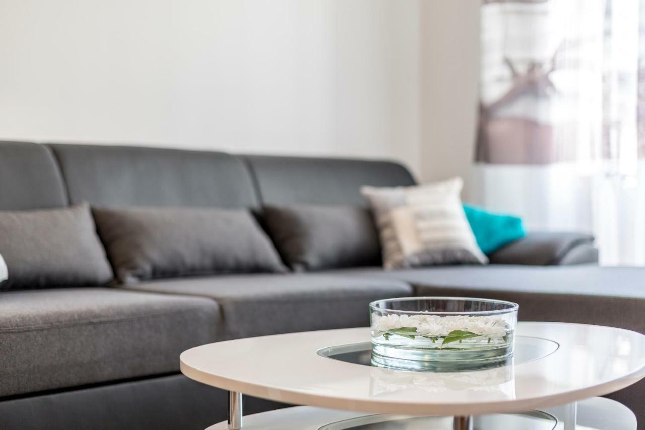 Apartment Luka Спліт Екстер'єр фото