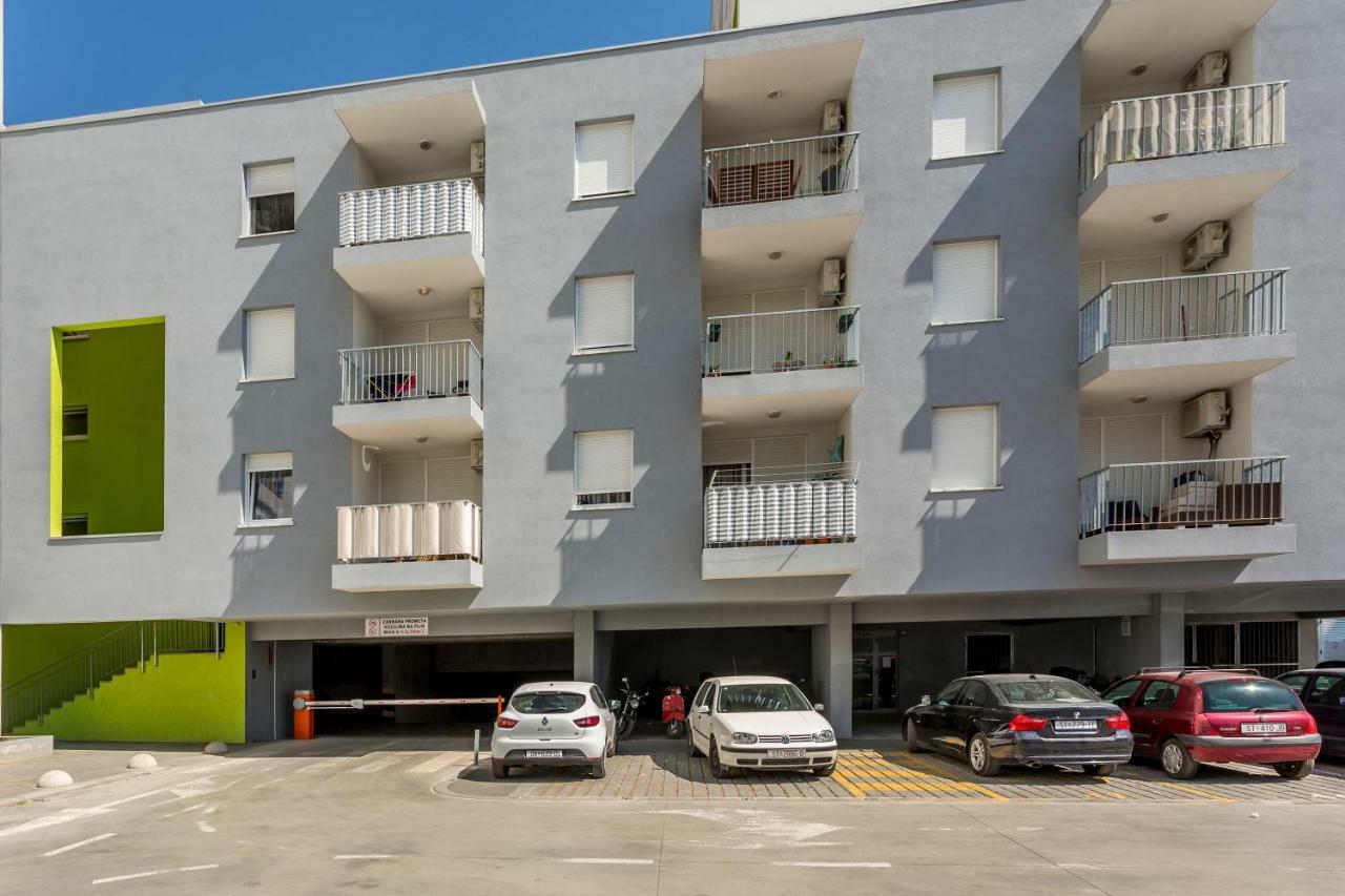 Apartment Luka Спліт Екстер'єр фото